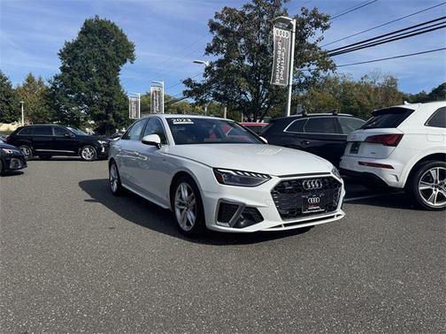2023 Audi A4 Premium 45 TFSI S line quattro S tronic