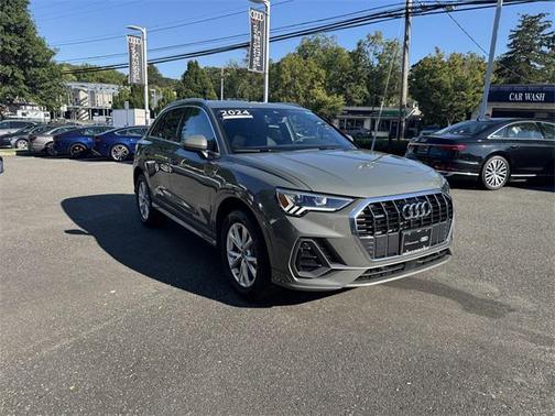 2024 Audi Q3 Premium Plus 45 TFSI S line quattro Tiptronic