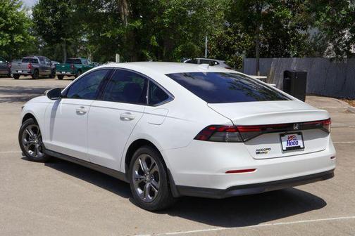 White 2023 Honda Accord EX