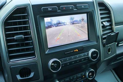 Magnetic 2021 Ford Expedition XLT