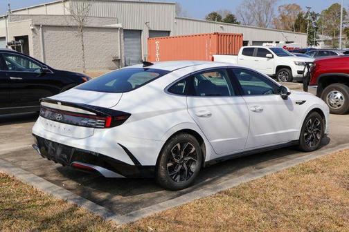 2025 Hyundai SONATA SEL