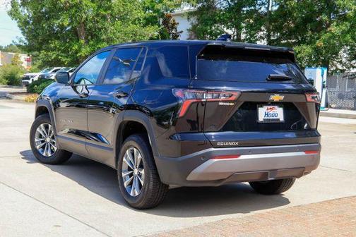 Mosaic Black Metallic 2025 Chevrolet Equinox LT