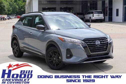 Boulder Gray Pearl 2022 Nissan Kicks SR