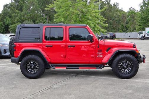 Firecracker Red Clearcoat 2018 Jeep Wrangler Unlimited Sahara