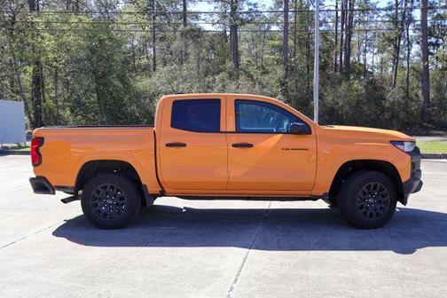 2025 Chevrolet Colorado WT