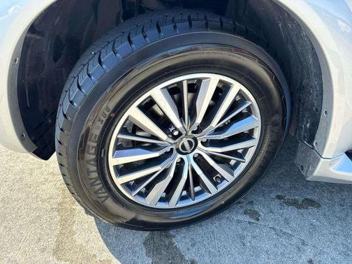 Brilliant Silver Metallic 2023 Nissan Armada SL