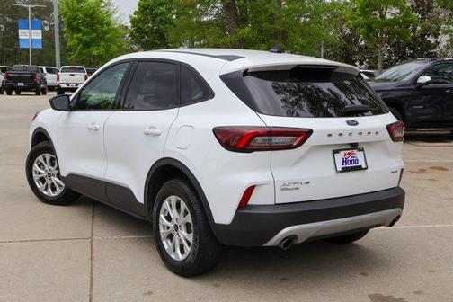 Oxford White 2025 Ford Escape Active