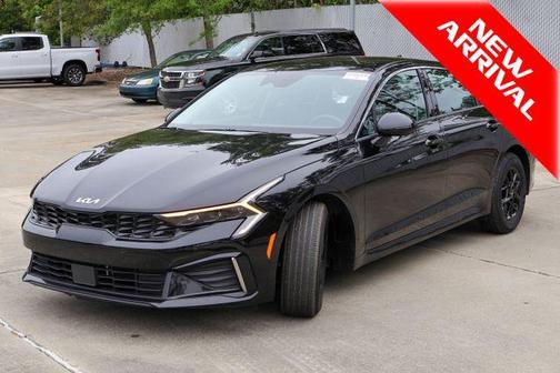 Aurora Black Pearl 2025 Kia K5 LXS