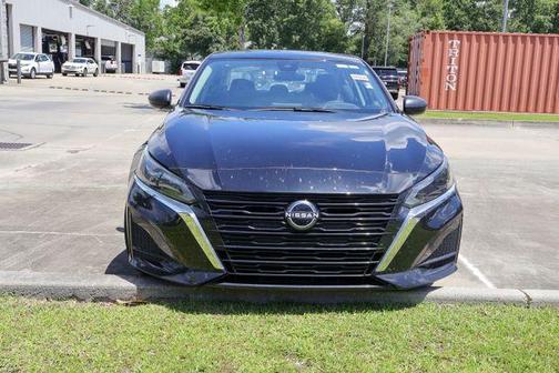 Black 2025 Nissan Altima SV