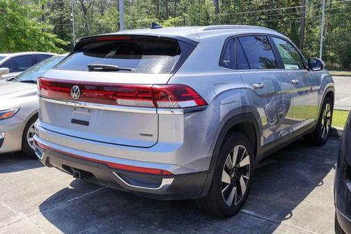 Silver Mist Metallic 2025 Volkswagen Atlas Cross Sport 2.0T SE w/Technology