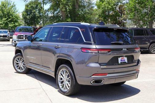 Metallic 2022 Jeep Grand Cherokee 4xe Summit