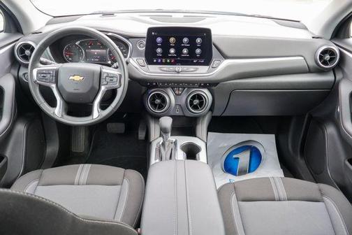 Summit White 2025 Chevrolet Blazer LT