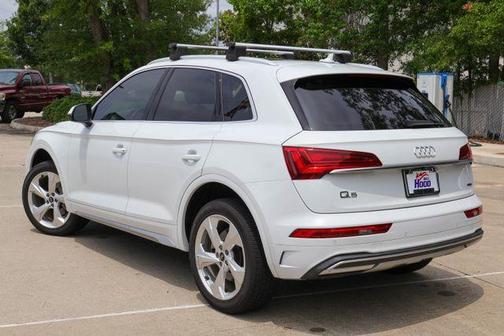 Glacier White Metallic 2021 Audi Q5 40 Premium Plus