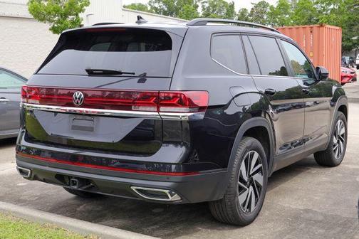 Deep Black Pearl Effect 2025 Volkswagen Atlas 2.0T SE w/Technology