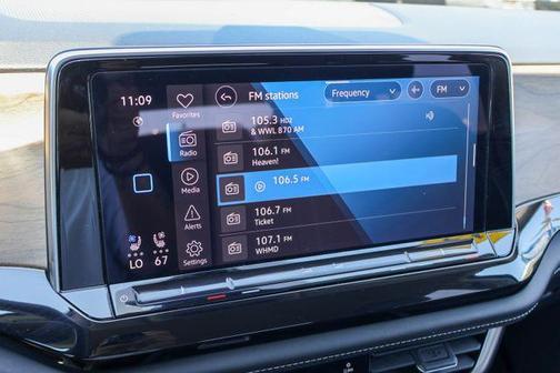 Deep Black Pearl Effect 2025 Volkswagen Atlas 2.0T SE w/Technology