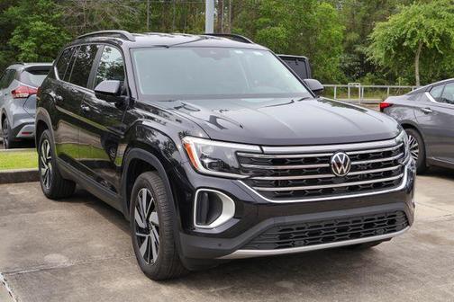 Deep Black Pearl Effect 2025 Volkswagen Atlas 2.0T SE w/Technology