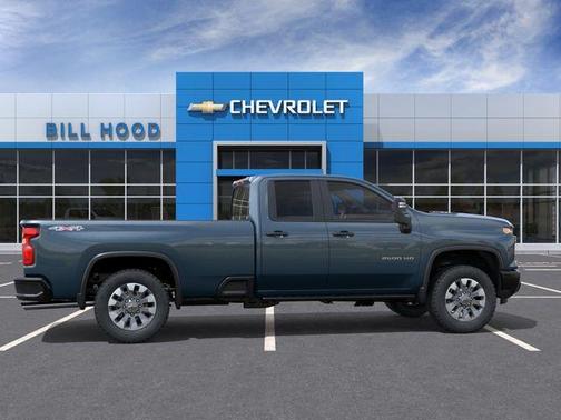 Lakeshore Blue Metallic 2026 Chevrolet Silverado 2500 Custom