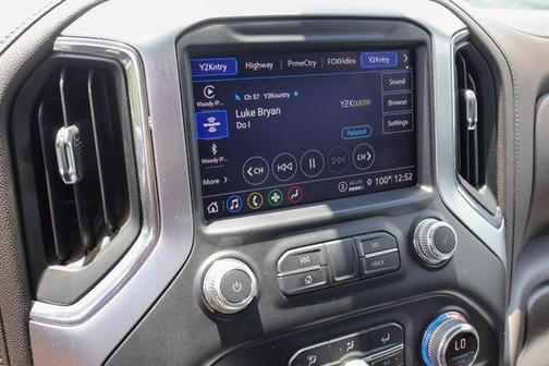 Brownstone Metallic 2021 GMC Sierra 1500 SLT