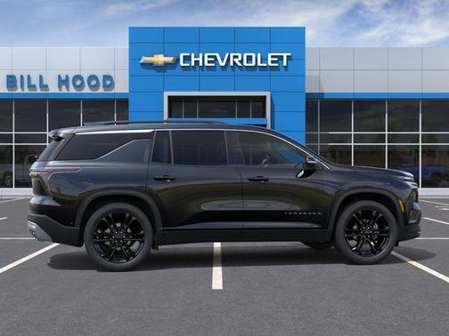 Mosaic Black Metallic 2026 Chevrolet Traverse LT