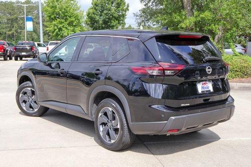 Super Black 2025 Nissan Rogue SV