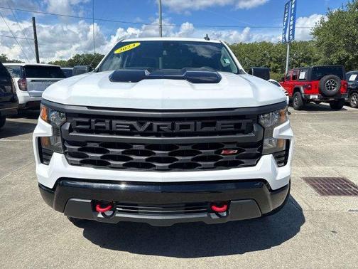 Summit White 2024 Chevrolet Silverado 1500 Custom Trail Boss