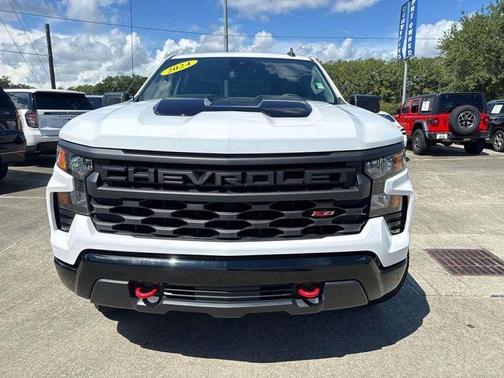 Summit White 2024 Chevrolet Silverado 1500 Custom Trail Boss