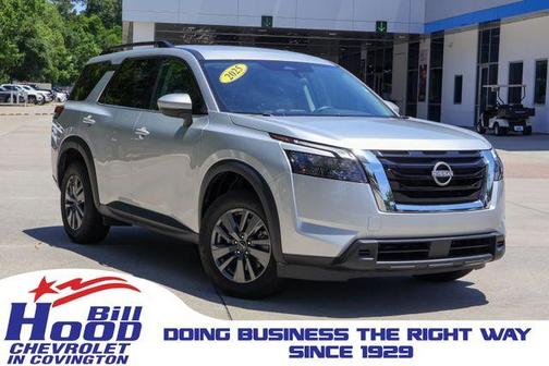 Brilliant Silver Metallic 2025 Nissan Pathfinder SV