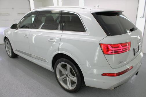 2019 Audi Q7 55 Prestige