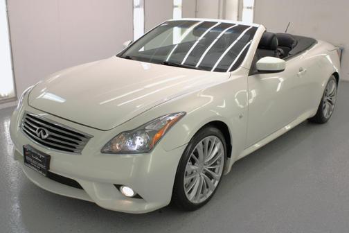 2014 INFINITI Q60 Base