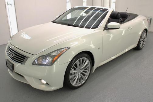 2014 INFINITI Q60 Base