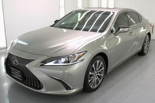 Silver 2019 Lexus ES 300h Premium