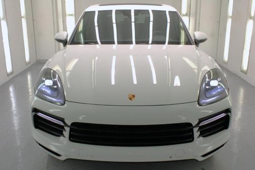White 2020 Porsche Cayenne Base