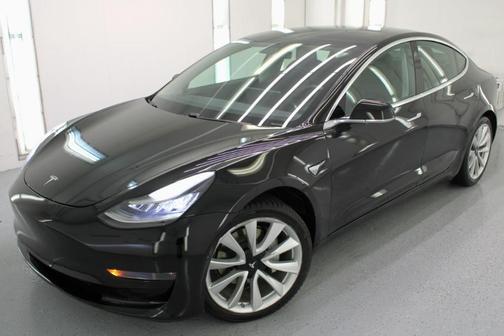 Black 2019 Tesla Model 3 Standard Range Plus