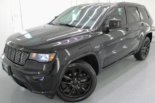 Black 2019 Jeep Grand Cherokee Altitude