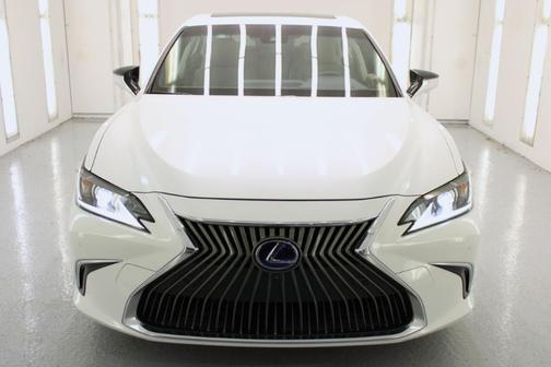 2019 Lexus ES 300h Luxury