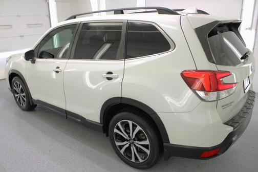 Crystal White Pearl 2019 Subaru Forester Limited