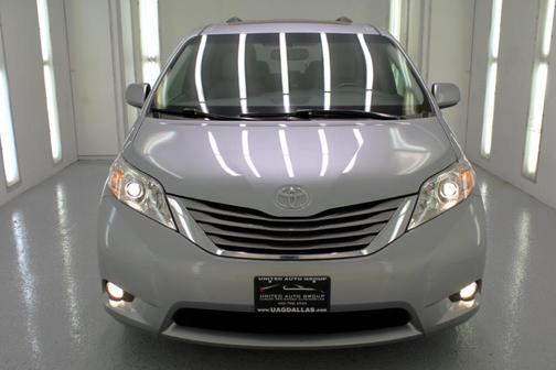 2016 Toyota Sienna XLE