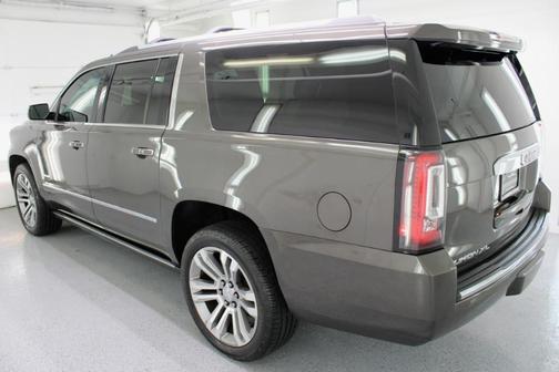 Gray 2019 GMC Yukon XL Denali