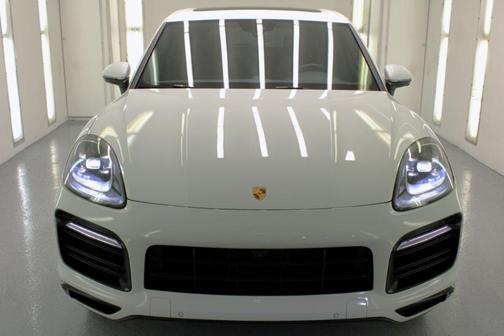 2021 Porsche Cayenne Base