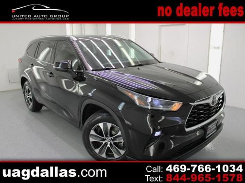 Black 2021 Toyota Highlander XLE