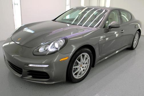 2014 Porsche Panamera 2