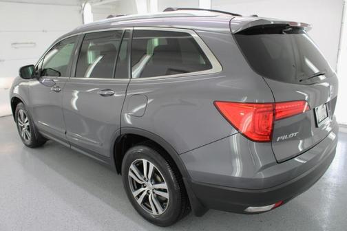 Gray 2017 Honda Pilot EX-L