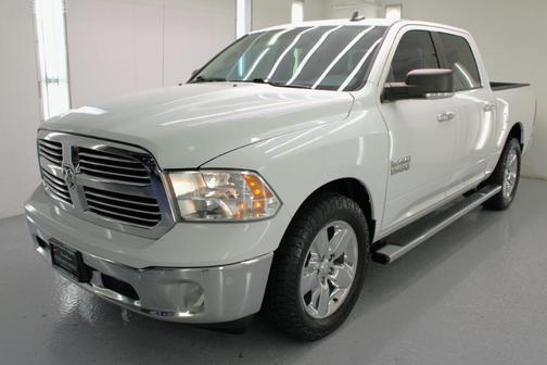 2016 RAM 1500 SLT