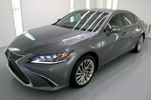 2021 Lexus ES 300h Ultra Luxury