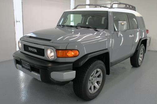 2014 Toyota FJ Cruiser Base