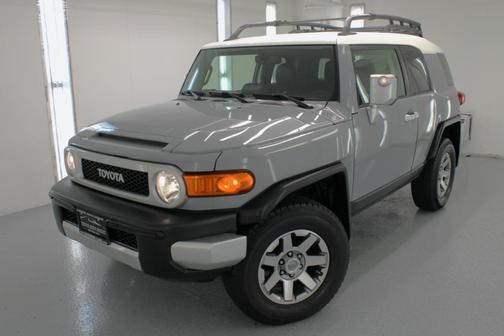 2014 Toyota FJ Cruiser Base