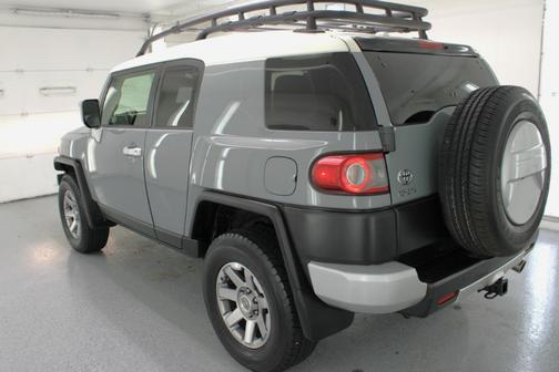 2014 Toyota FJ Cruiser Base