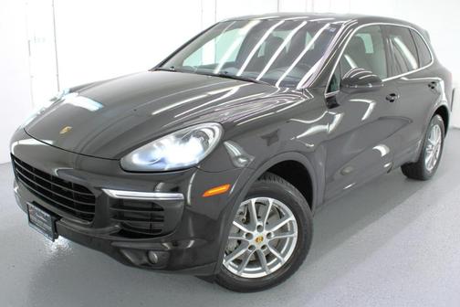 2016 Porsche Cayenne Base