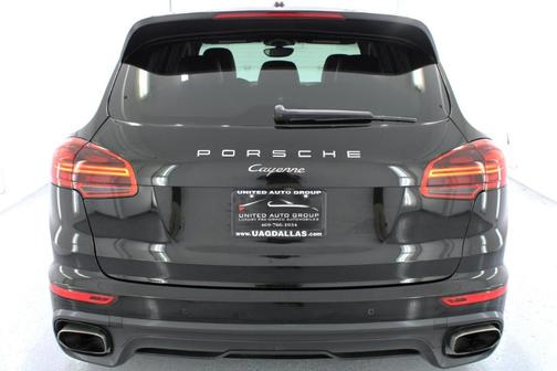 2016 Porsche Cayenne Base