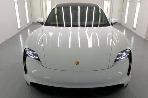 White 2022 Porsche Taycan Base